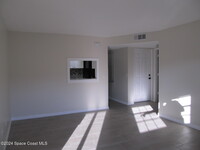 1690 Sunny Brook Ln in Palm Bay, FL - Foto de edificio - Building Photo