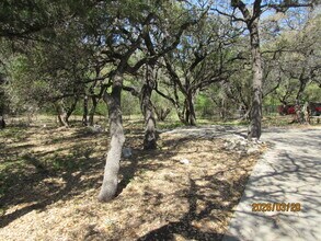 13815 Parksite Woods in San Antonio, TX - Foto de edificio - Building Photo