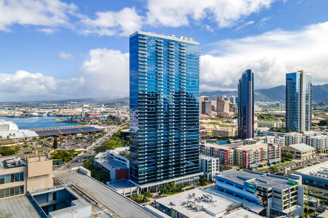 The Collection in Honolulu, HI - Building Photo