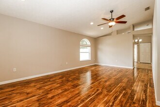 11635 Leda Ln in New Port Richey, FL - Building Photo - Building Photo