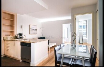 110 Pearl St in New York, NY - Building Photo - Building Photo