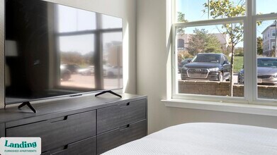 16346 Lydia Hill Dr, Unit 1104 in Chesterfield, MO - Foto de edificio - Building Photo