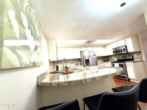15020 N 40th St in Phoenix, AZ - Building Photo - Building Photo