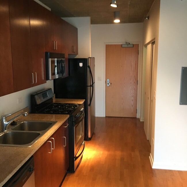 611 S Wells St in Chicago, IL - Building Photo - Building Photo