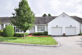 8 Dickinson Ct in Litchfield, CT - Building Photo - Building Photo