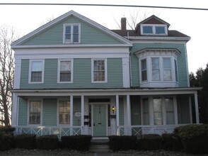 149 Monument St in Groton, CT - Building Photo - Primary Photo