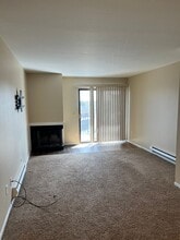 1103 Cottonwood Dr in Cheyenne, WY - Building Photo - Building Photo