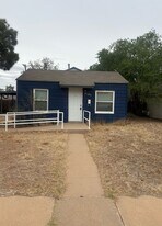5104 36th St in Lubbock, TX - Building Photo