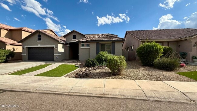 4927 W Magdalena Ln in Phoenix, AZ - Building Photo - Building Photo