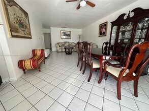13846 Kendale Lakes Dr in Miami, FL - Building Photo - Building Photo