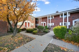 640 Franklin Ave in Nutley, NJ - Building Photo - Building Photo