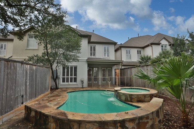 property at 4026 Gramercy St