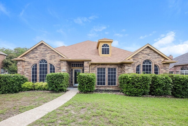 property at 1145 Devonshire Dr