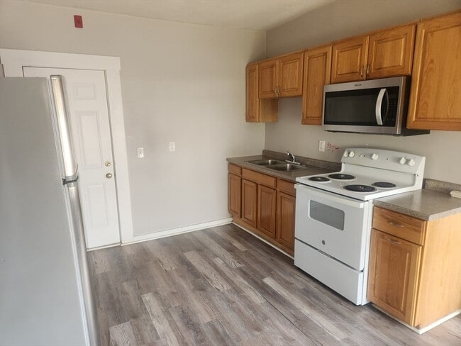 19 Lunenburg St in Fitchburg, MA - Building Photo - Building Photo