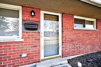 2176 Los Arrow Dr in Dayton, OH - Building Photo - Building Photo