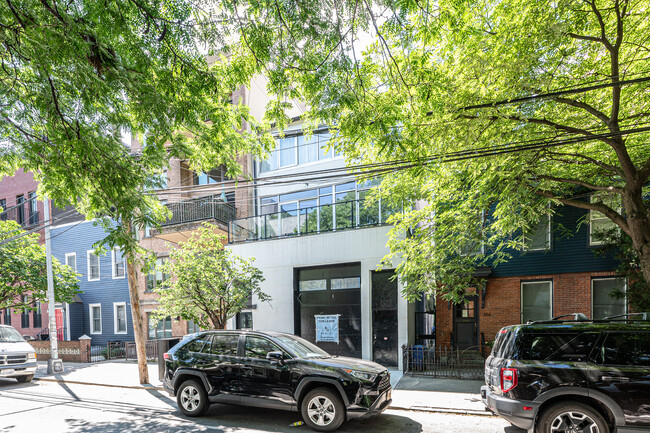 188 Freeman St in Brooklyn, NY - Building Photo - Building Photo