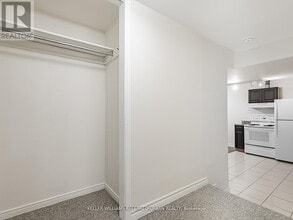 29 Brookview Dr in Toronto, ON - Building Photo - Building Photo