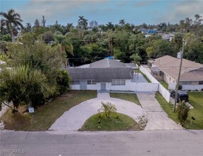 60 Cardinal Dr in North Fort Myers, FL - Building Photo - Building Photo