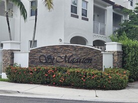 8800 NW 97th Ave in Doral, FL - Building Photo