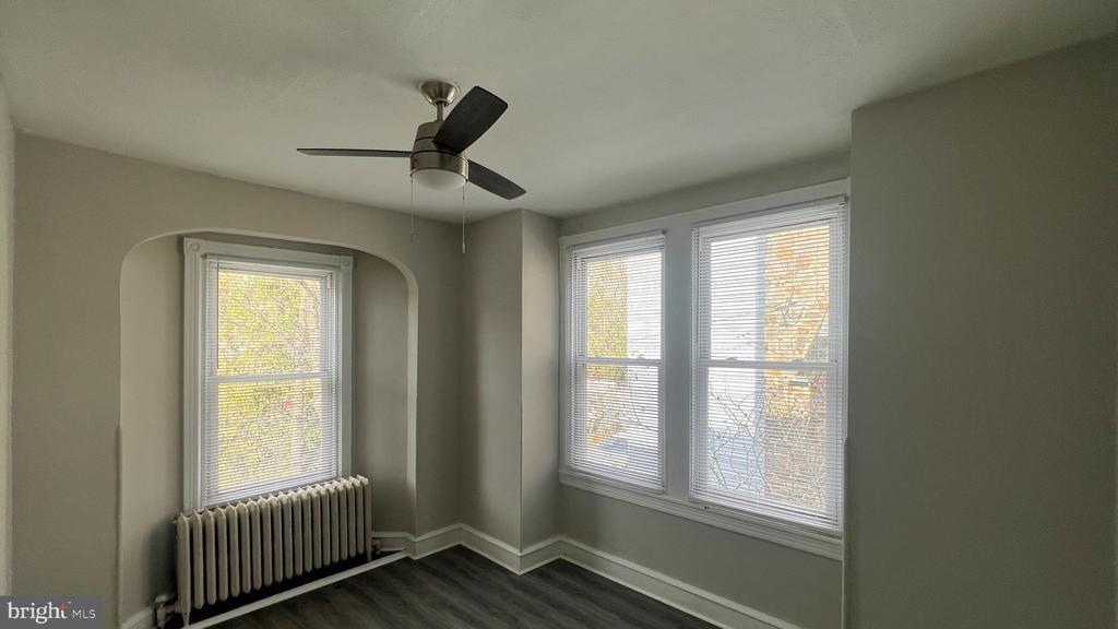 1339 Ashbourne Rd in Elkins Park, PA - Building Photo