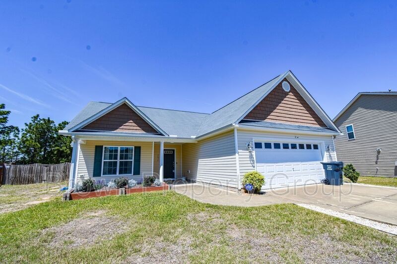 2632 Indian Wells Ct in Hope Mills, NC - Building Photo