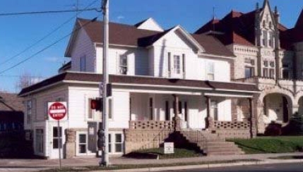 302 S Washington St in Van Wert, OH - Building Photo