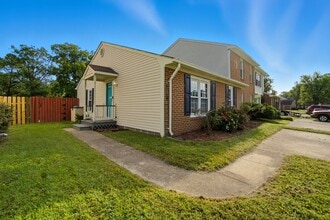 5106 Radcliff Cir in Portsmouth, VA - Building Photo - Building Photo