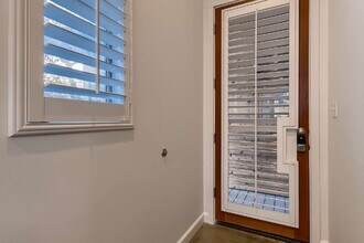 2612 Carnarvon Ln in Austin, TX - Building Photo - Building Photo