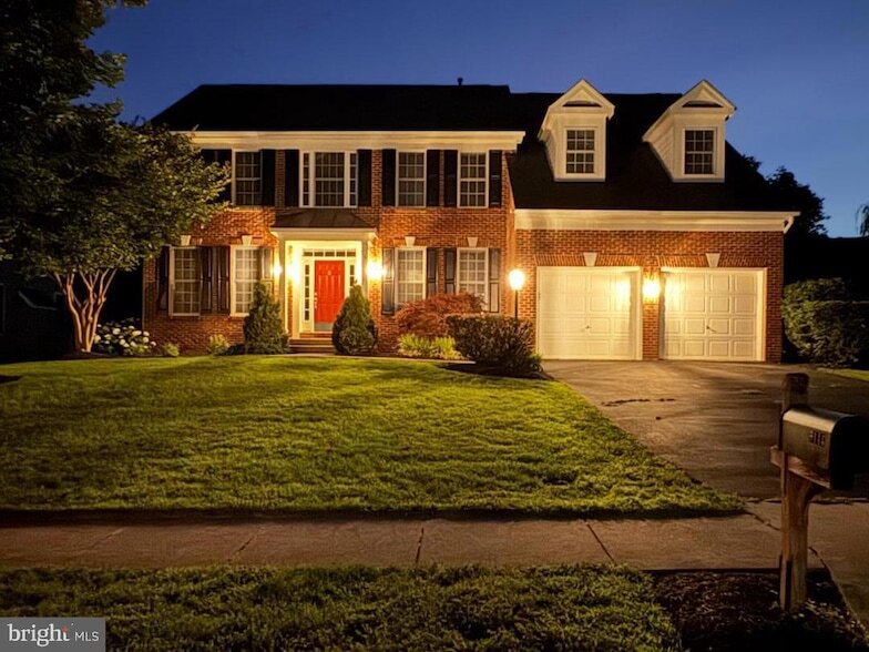 9144 Big Springs Loop in Linton Hall, VA - Building Photo