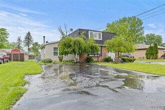 4928 Richmond Ave in Buffalo, NY - Building Photo - Building Photo