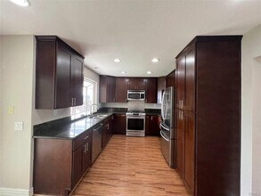 21301 Bristlecone in Mission Viejo, CA - Building Photo - Building Photo