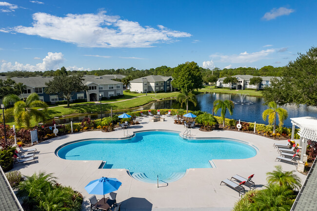 Madalyn Landing in Palm Bay, FL - Foto de edificio - Building Photo