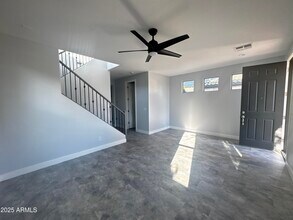 3330 W Gran Paradiso Dr in Phoenix, AZ - Building Photo - Building Photo
