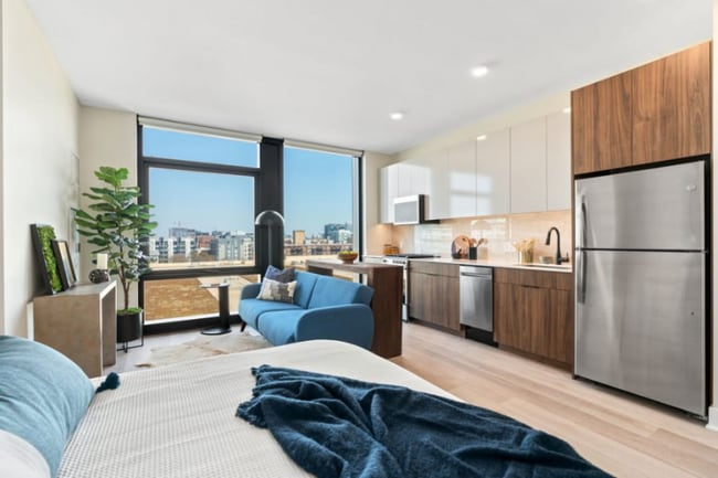 1139 W Van Buren St in Chicago, IL - Building Photo - Building Photo
