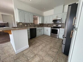 1813 SW Pine Ave in Bentonville, AR - Building Photo - Building Photo