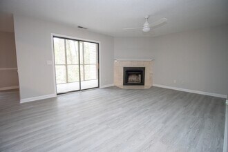 3005 Village Creek Dr in Columbia, SC - Building Photo - Building Photo