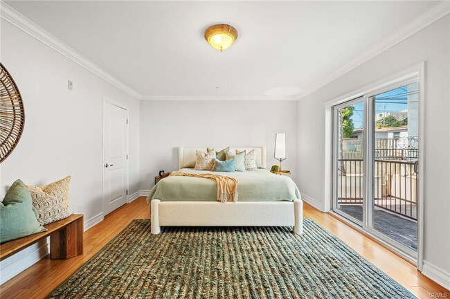 property at 1828 Glendon Ave