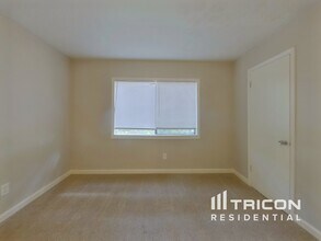 3946 McGill Dr in Decatur, GA - Building Photo - Building Photo