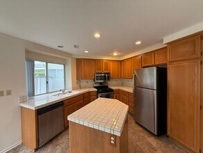 14891 Heather Glen Way in San Diego, CA - Building Photo - Building Photo