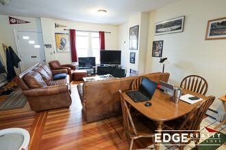 10 Woodmont St, Unit 1 in Boston, MA - Building Photo - Building Photo