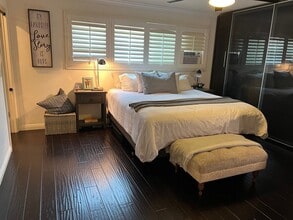 333 Newport Ave, Unit 102 in Long Beach, CA - Building Photo - Building Photo