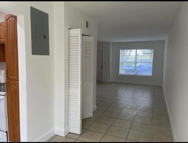 845 NW 46th Ave in Plantation, FL - Building Photo - Building Photo