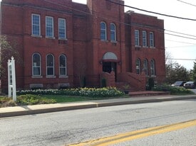 5 S Center St in Westminster, MD - Building Photo