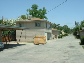 2109-2119 Buena Vista in Bakersfield, CA - Building Photo - Building Photo