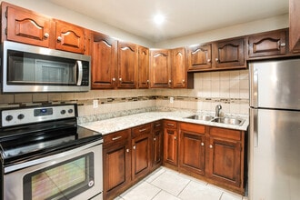 400 N Ponca Dr in Independence, MO - Building Photo - Building Photo