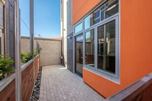 1932 Kearney Ave in San Diego, CA - Building Photo