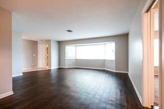 2261 SE 28th St in Cape Coral, FL - Building Photo - Building Photo