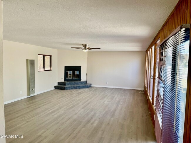 3171 Milton Dr in Mojave, CA - Building Photo - Building Photo