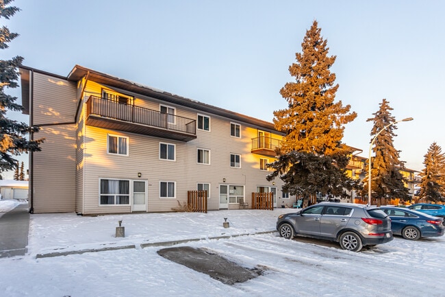 Gardenwood Terrace in Edmonton, AB - Building Photo - Building Photo