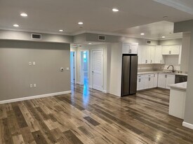 11828 Runnymede St in Los Angeles, CA - Building Photo